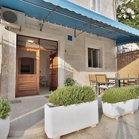 Apartmán Zara 2 With Boat Place Mimice