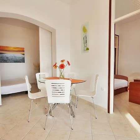 Apartmán Zara 2 With Boat Place *