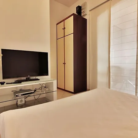 Apartmán Zara 2 With Boat Place Mimice